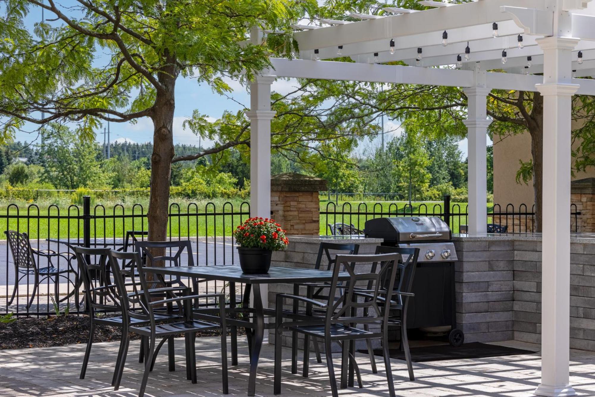 Homewood Suites By Hilton Cambridge-Waterloo, Ontario Exteriör bild